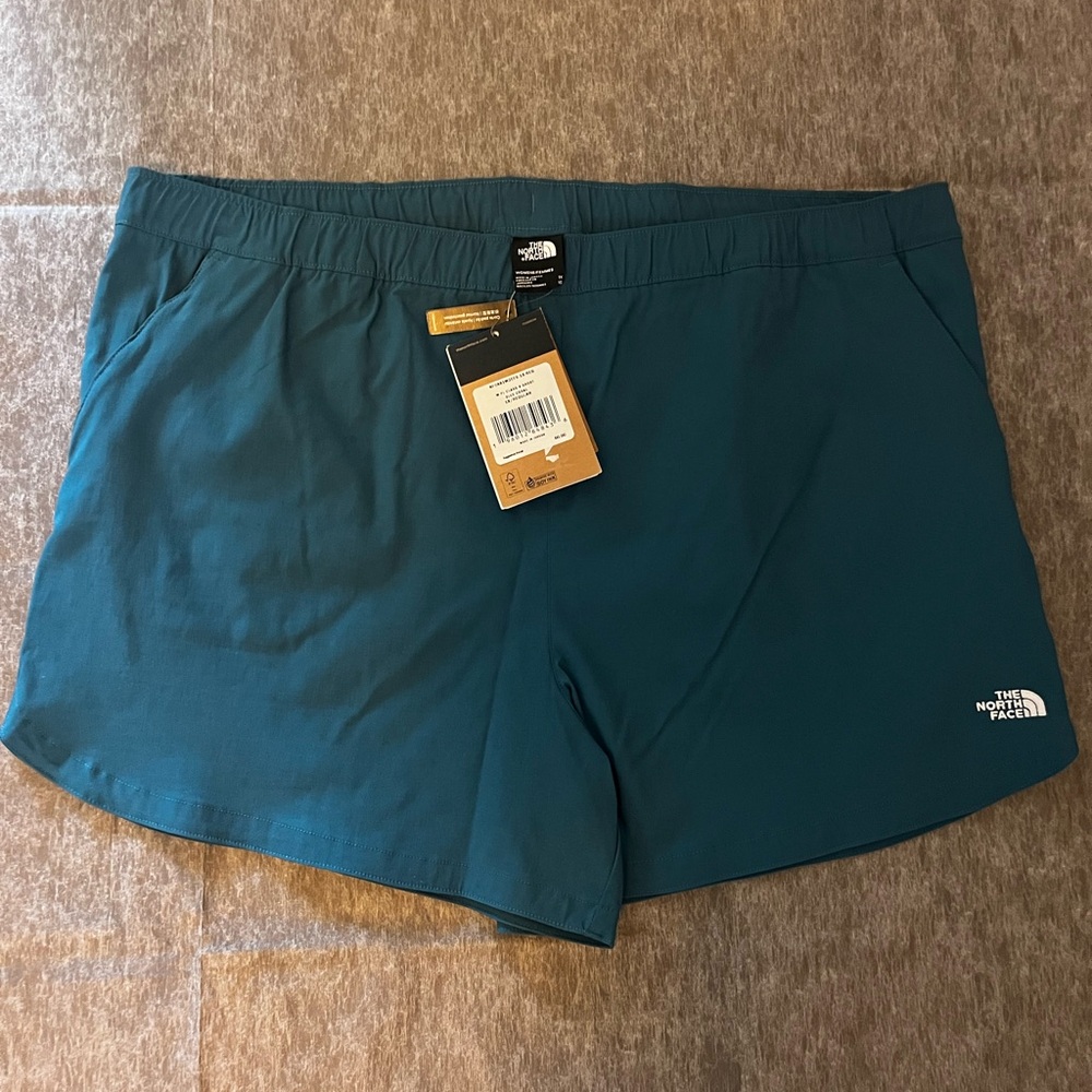 NEW Plus Size Women’s Northface SZ 1X Class V  Shorts in Blue Coral